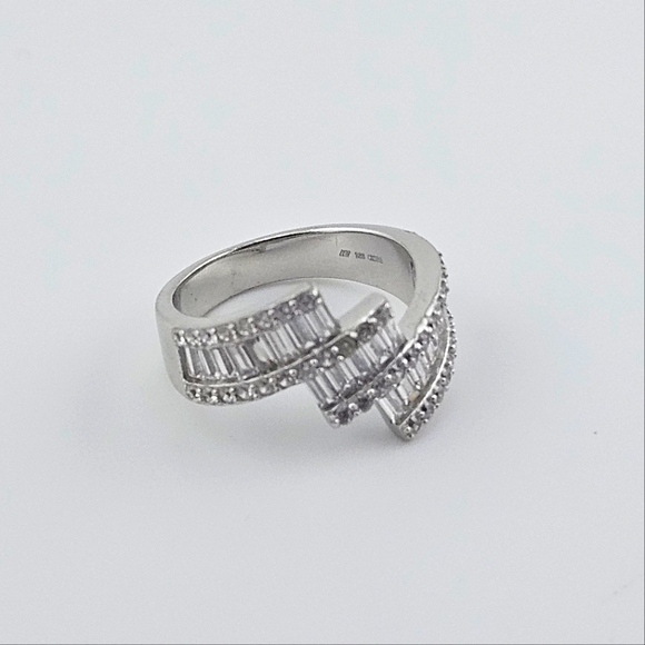 Baguette Sterling Silver CZ Ring Size 7 US - Picture 5 of 6